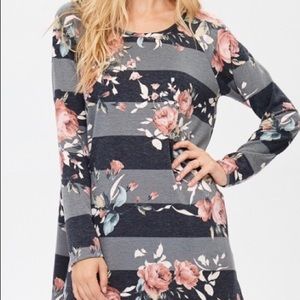 Floral stripe Tunic size small brand new with tags